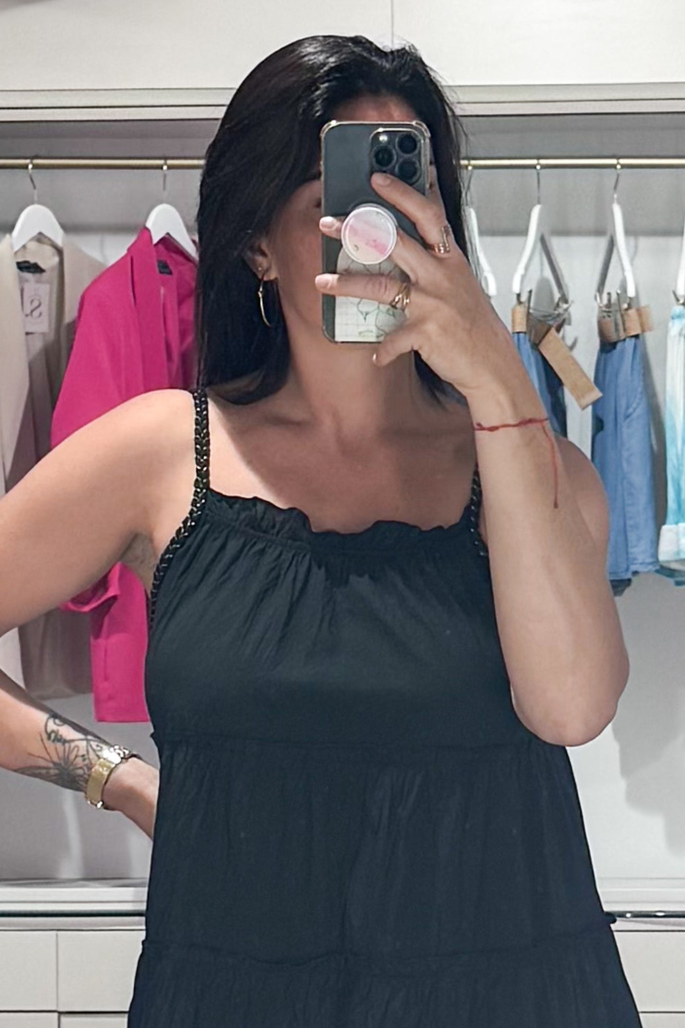 robe mi-longue fluide femme, fine bretelle, doublure, uni noir, look été SANAES
