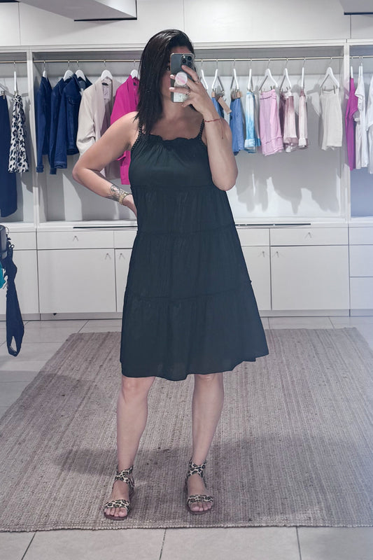 robe mi-longue fluide femme, fine bretelle, doublure, uni noir, look été SANAES