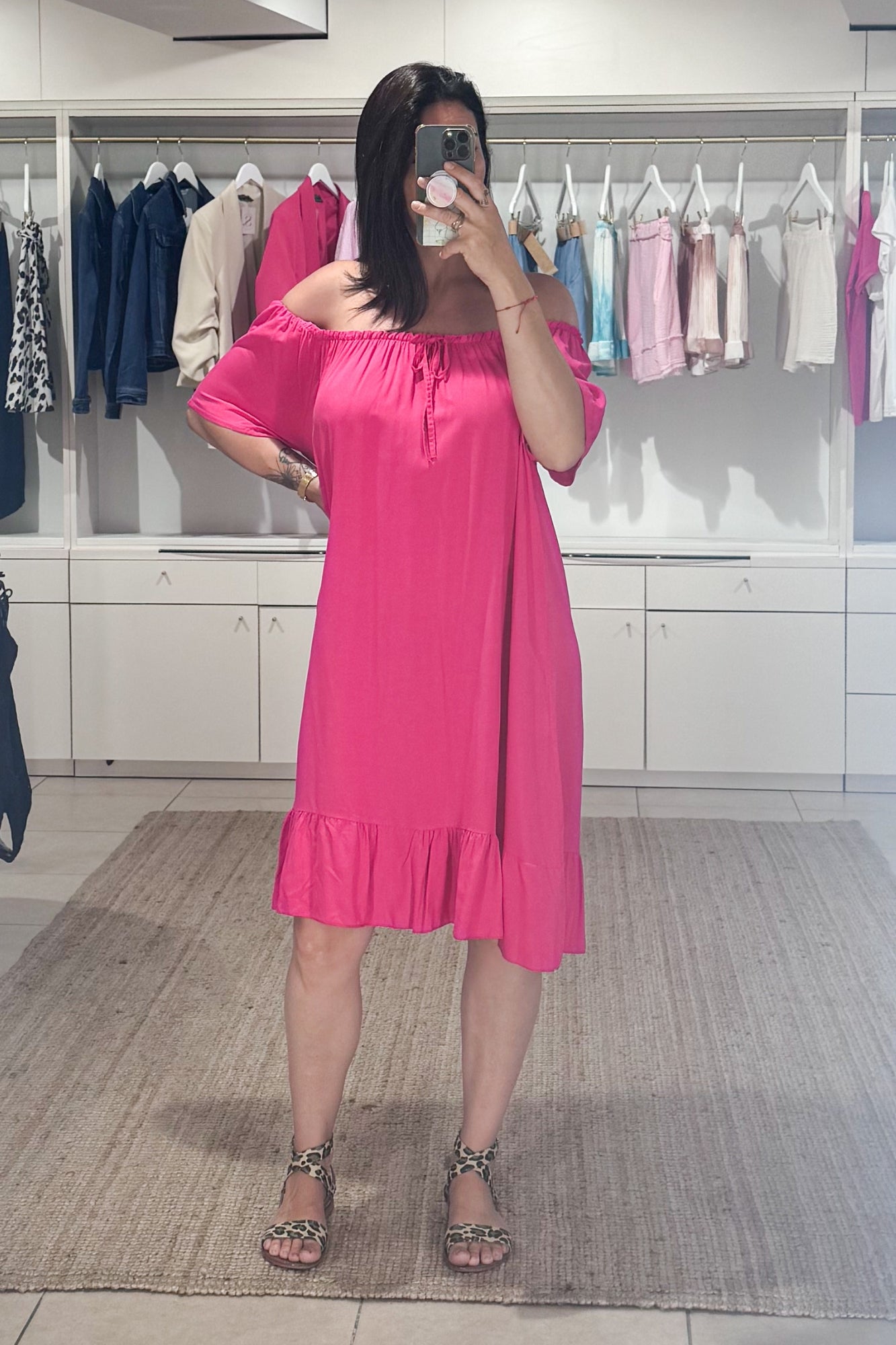robe mi-longue femme, col bardot, manches courtes, fluide, look été uni rose fuschia