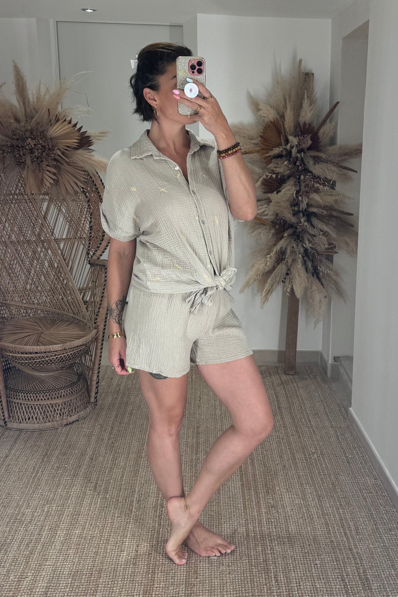 Short Este