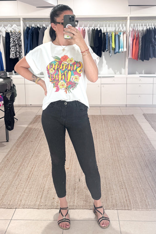 tee-shirt summer vibes femme blanc coupe oversize imprimé floral coloré et typographie rétro