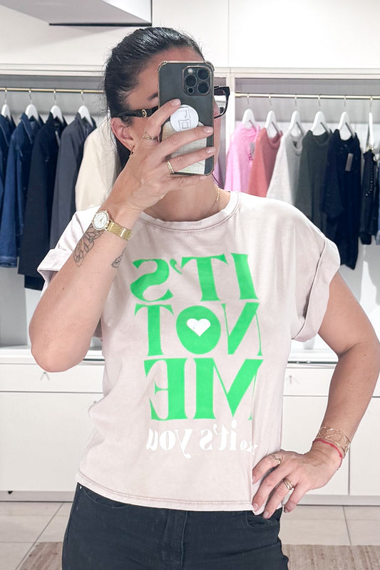 Tee-shirt IT'S NOT ME femme beige coupe oversize inscription vert fluo tendance 